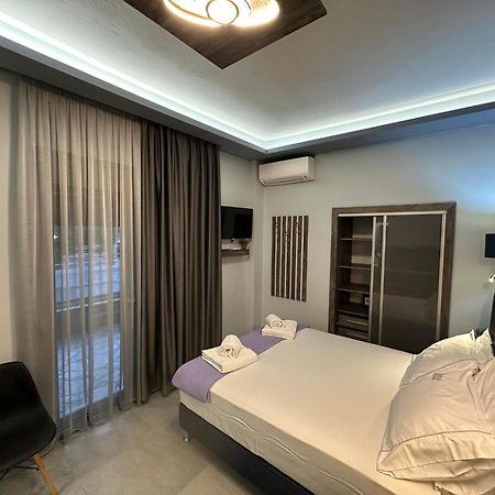 Avra Comfort Rooms Nea Poteidaia Buitenkant foto