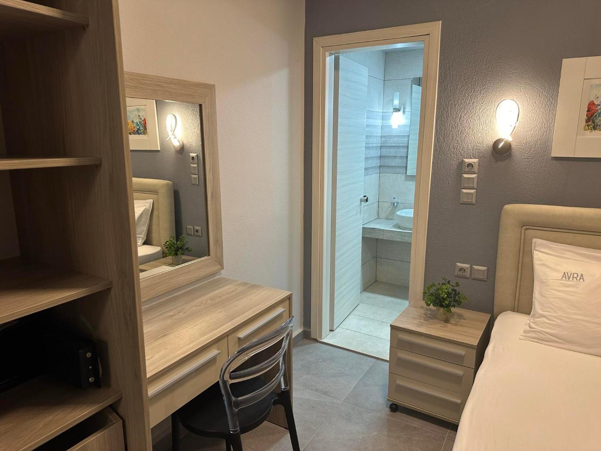 Avra Comfort Rooms Nea Poteidaia Buitenkant foto
