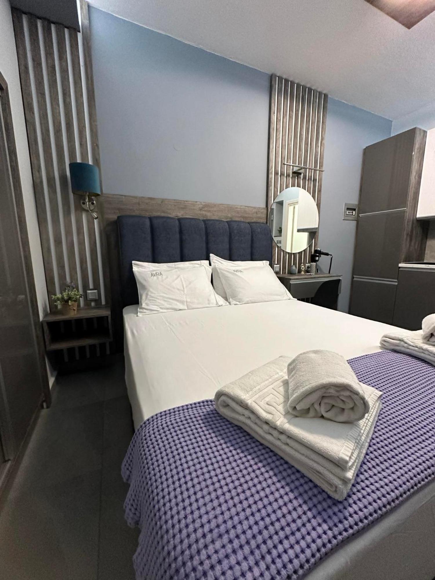 Avra Comfort Rooms Nea Poteidaia Buitenkant foto
